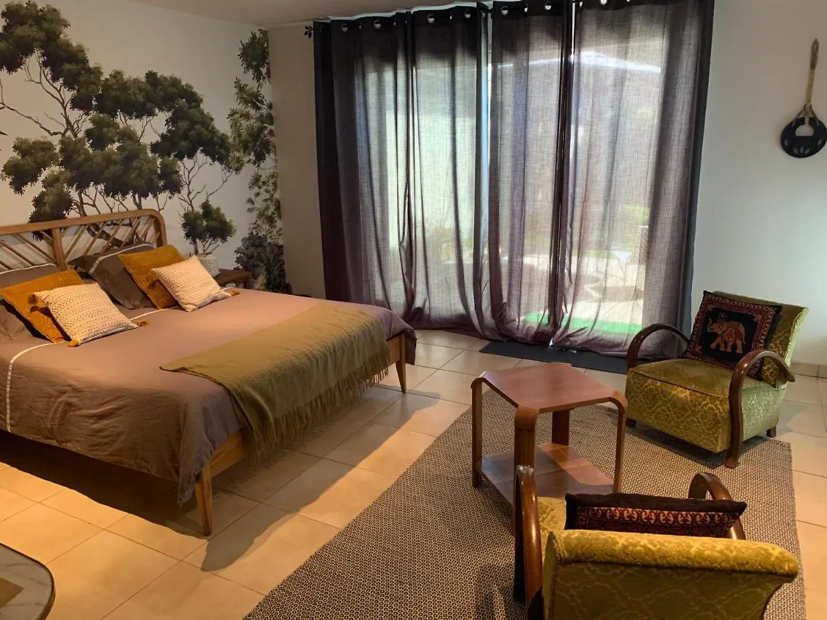 Chambre En Drome Tropicale Chabeuil Bed & Breakfast